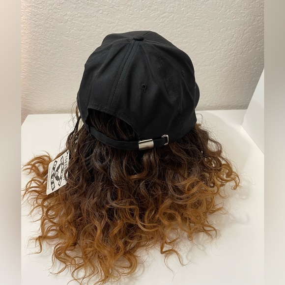 BATS & CATS FASHION BASEBALL CAP BLACK/SILVER - Picture 2 of 2